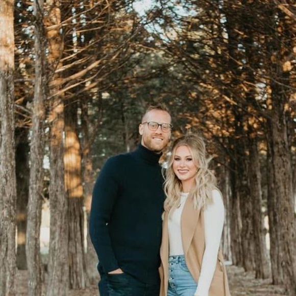 Meet your Posher, Dustin - Picture 1 of 1